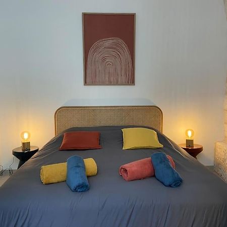 Appartement Avec Ventilateurs Proche Du Palais Des Papes Avignon Luaran gambar