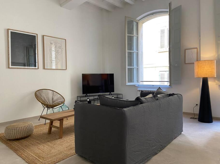 Appartement Avec Ventilateurs Proche Du Palais Des Papes Avignon Luaran gambar