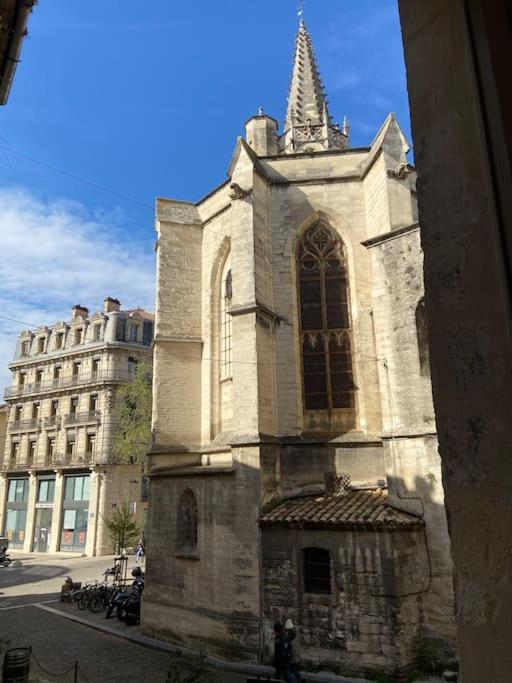 Appartement Avec Ventilateurs Proche Du Palais Des Papes Avignon Luaran gambar