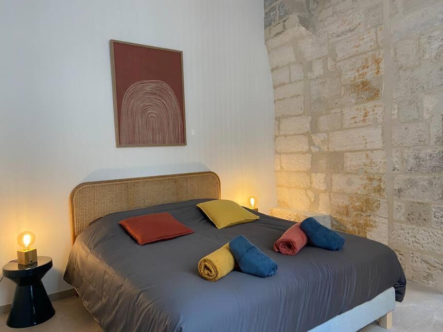 Appartement Avec Ventilateurs Proche Du Palais Des Papes Avignon Luaran gambar